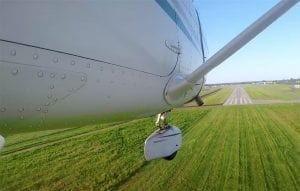 172 on short final